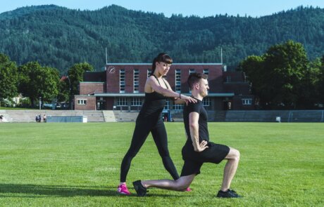 Übung während einer Personal-Training-Einheit in Freiburg